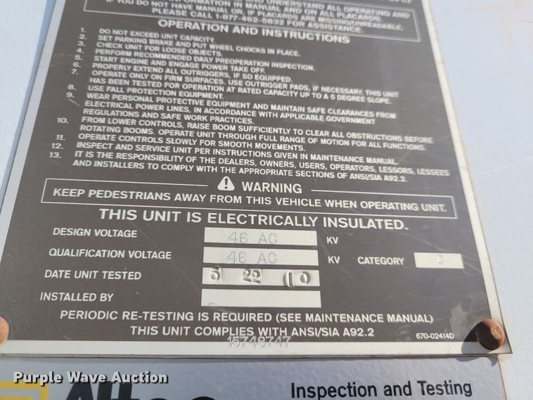 image for item KH9892 2011 International DuraStar 4400  bucket truck