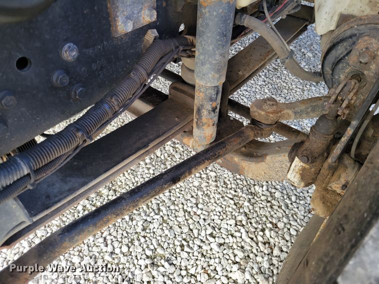 image for item KH9892 2011 International DuraStar 4400  bucket truck