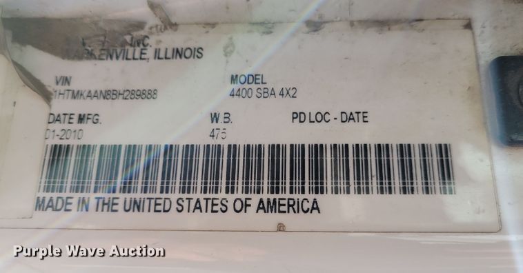 image for item KH9892 2011 International DuraStar 4400  bucket truck