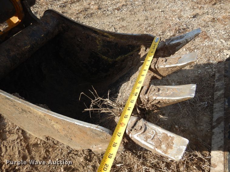 image for item KJ9515 2020 John Deere 35G  mini excavator