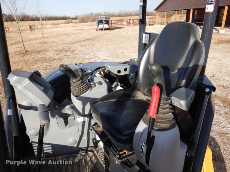 image for item KJ9515 2020 John Deere 35G  mini excavator