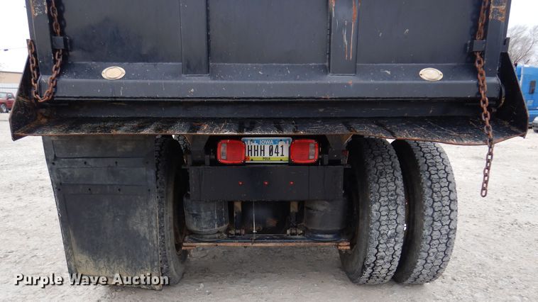 image for item KO9533 2007 International 7400  dump truck