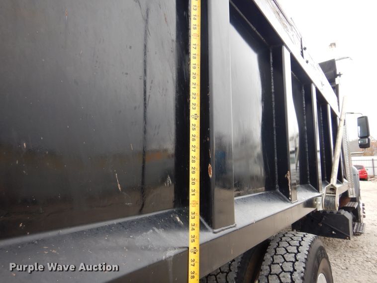 image for item KO9533 2007 International 7400  dump truck