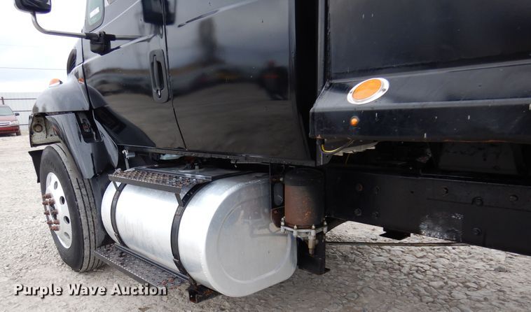 image for item KO9533 2007 International 7400  dump truck