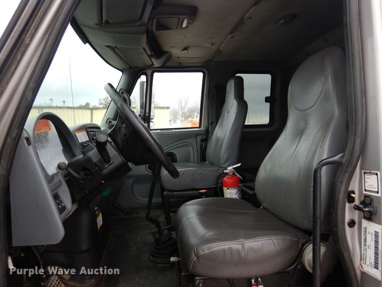 image for item KO9533 2007 International 7400  dump truck