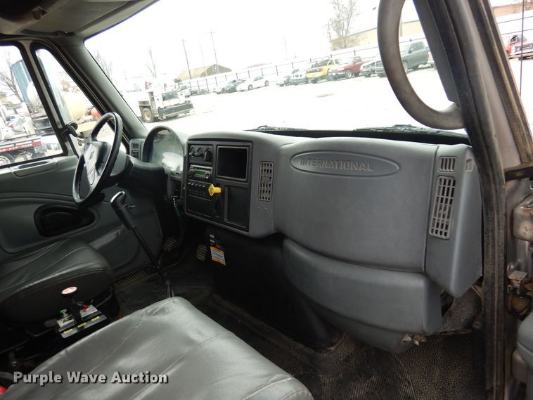 image for item KO9533 2007 International 7400  dump truck