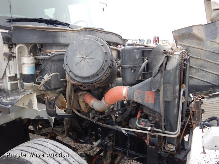 image for item KO9533 2007 International 7400  dump truck