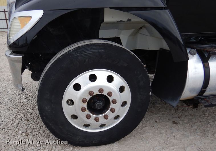 image for item KO9533 2007 International 7400  dump truck