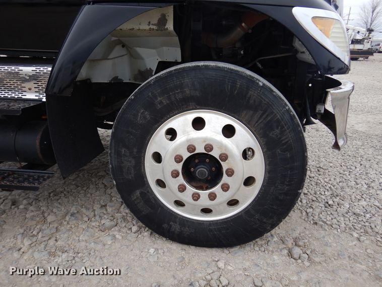 image for item KO9533 2007 International 7400  dump truck