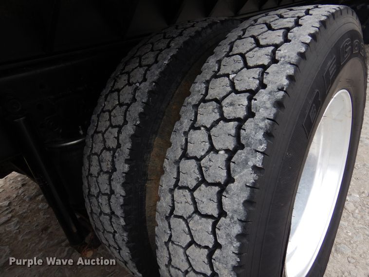 image for item KO9533 2007 International 7400  dump truck