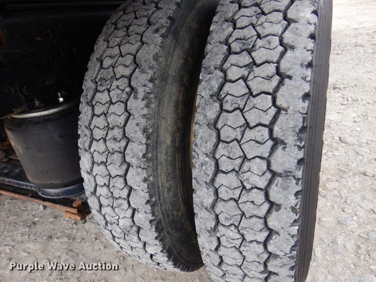 image for item KO9533 2007 International 7400  dump truck