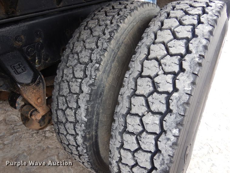 image for item KO9533 2007 International 7400  dump truck