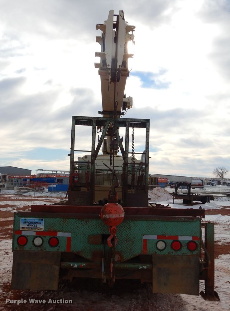 image for item KS9344 1981 International Transtar 4300  crane truck