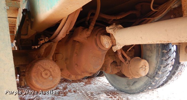 image for item KS9344 1981 International Transtar 4300  crane truck