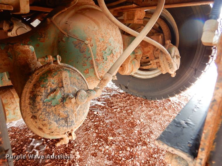 image for item KS9344 1981 International Transtar 4300  crane truck