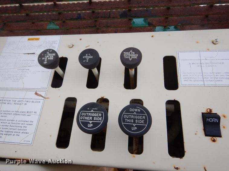 image for item KS9344 1981 International Transtar 4300  crane truck