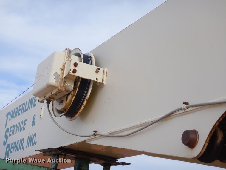 image for item KS9344 1981 International Transtar 4300  crane truck