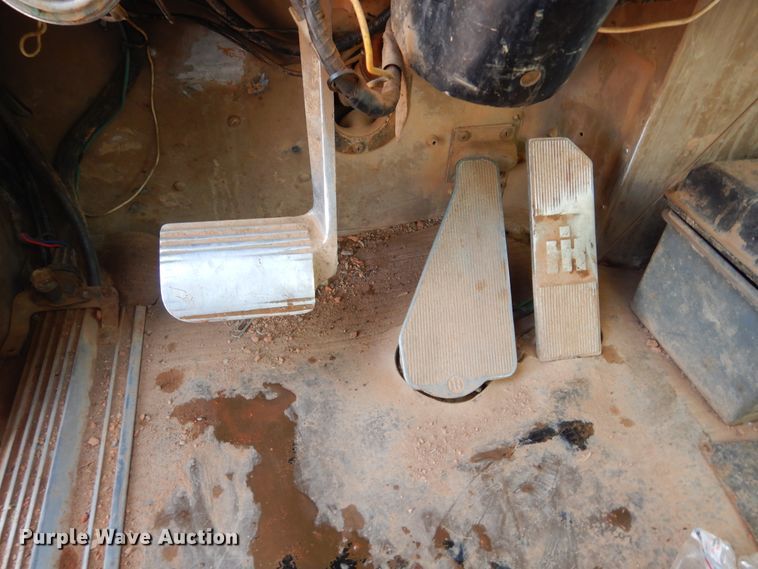 image for item KS9344 1981 International Transtar 4300  crane truck