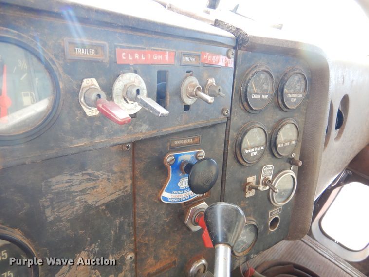 image for item KS9344 1981 International Transtar 4300  crane truck