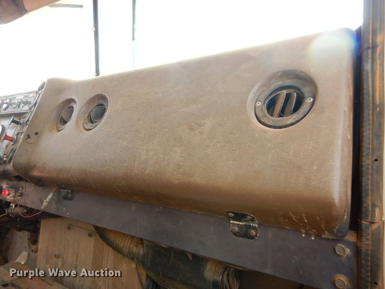 image for item KS9344 1981 International Transtar 4300  crane truck