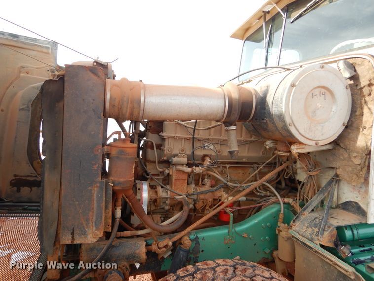 image for item KS9344 1981 International Transtar 4300  crane truck