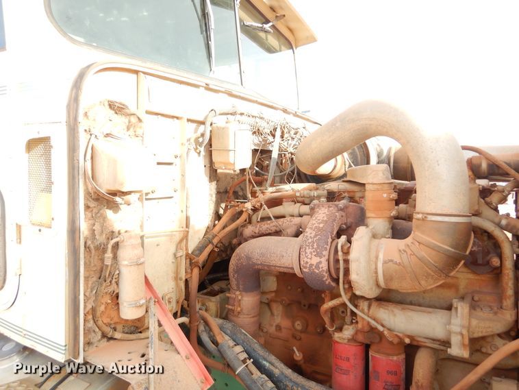 image for item KS9344 1981 International Transtar 4300  crane truck