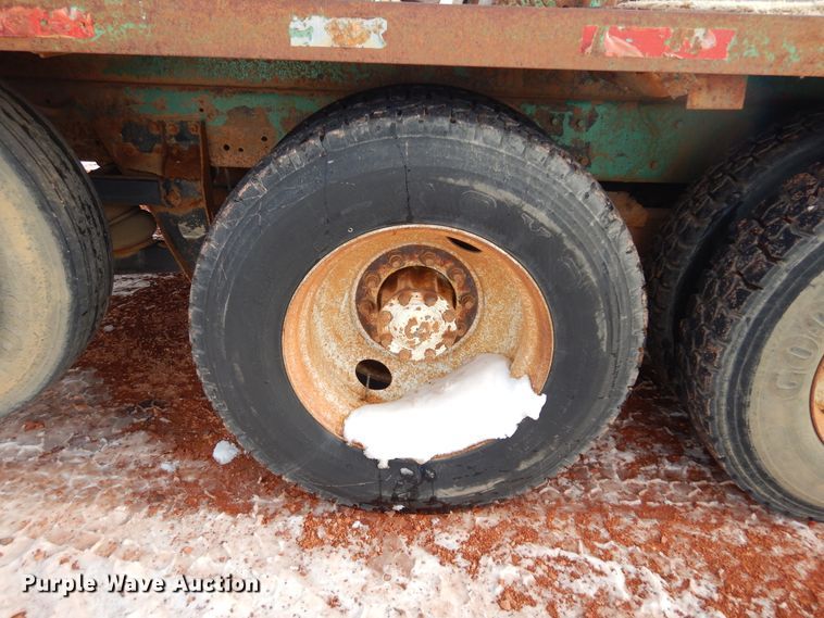 image for item KS9344 1981 International Transtar 4300  crane truck