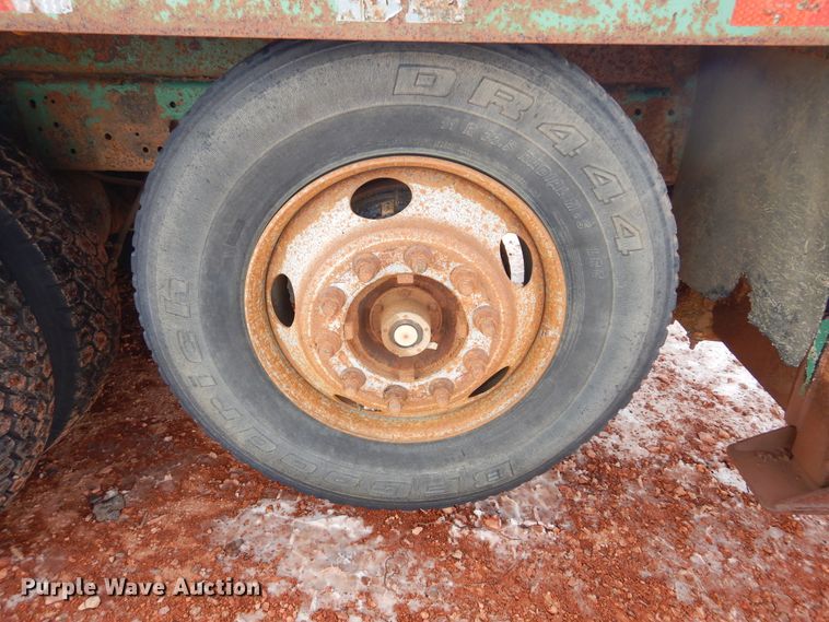 image for item KS9344 1981 International Transtar 4300  crane truck