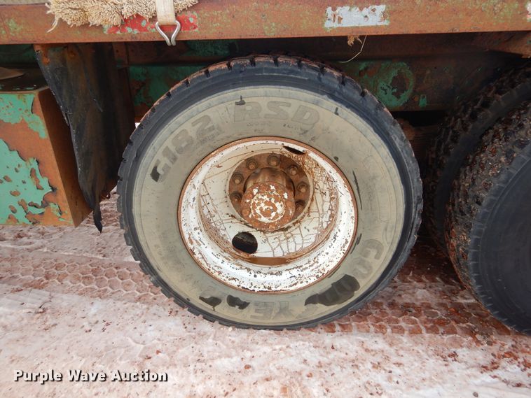 image for item KS9344 1981 International Transtar 4300  crane truck