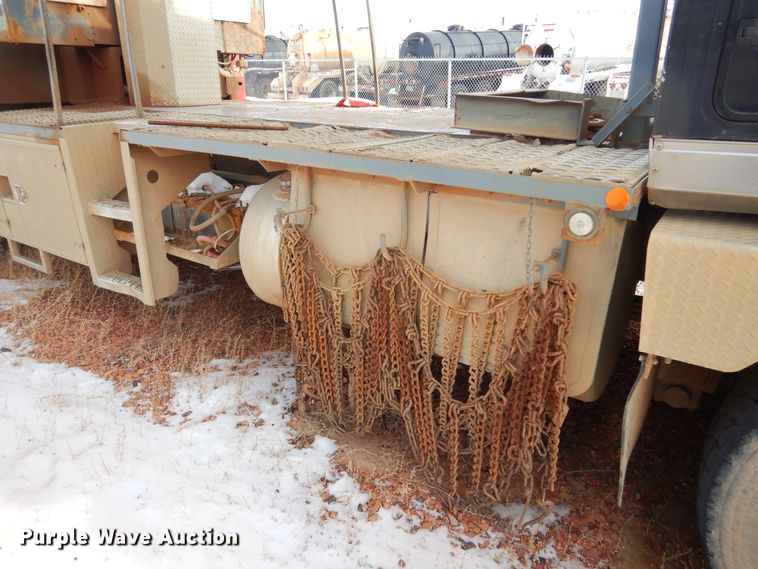 image for item KS9345 2007 Western Star 4900  crane truck