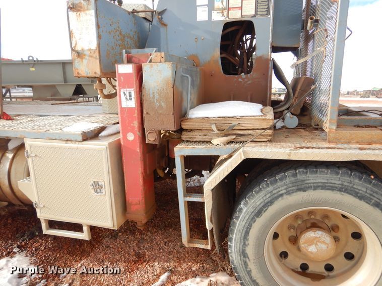 image for item KS9345 2007 Western Star 4900  crane truck