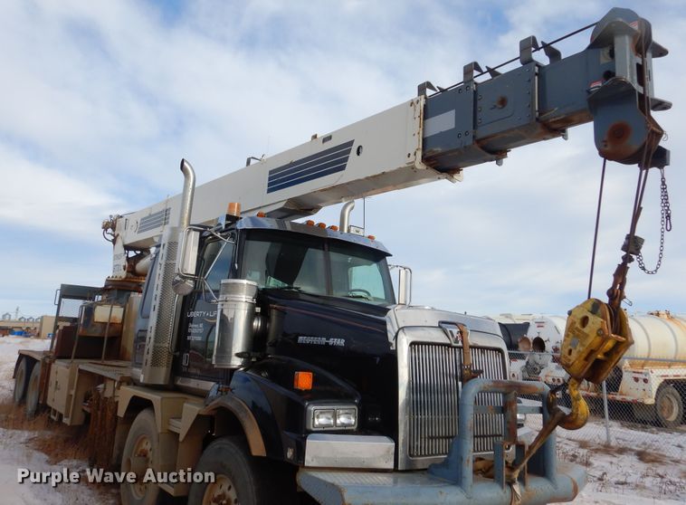 image for item KS9345 2007 Western Star 4900  crane truck