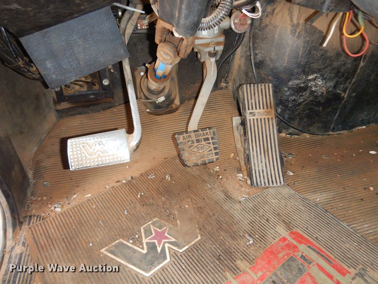 image for item KS9345 2007 Western Star 4900  crane truck