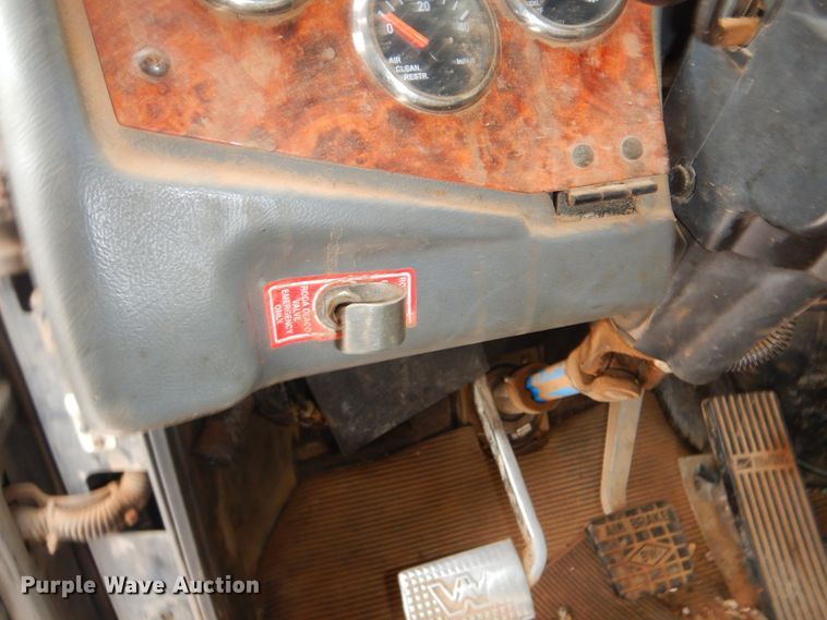 image for item KS9345 2007 Western Star 4900  crane truck