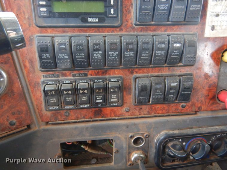 image for item KS9345 2007 Western Star 4900  crane truck