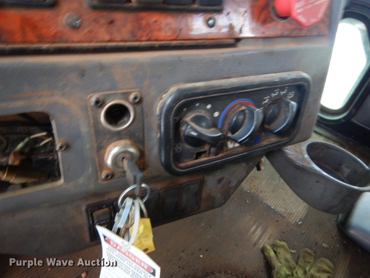 image for item KS9345 2007 Western Star 4900  crane truck