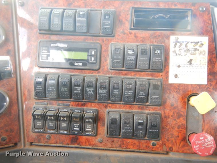 image for item KS9345 2007 Western Star 4900  crane truck