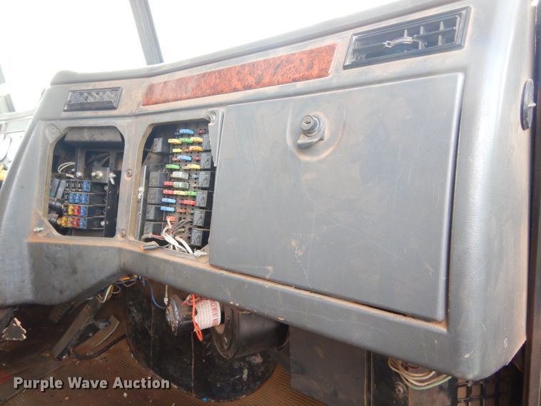 image for item KS9345 2007 Western Star 4900  crane truck