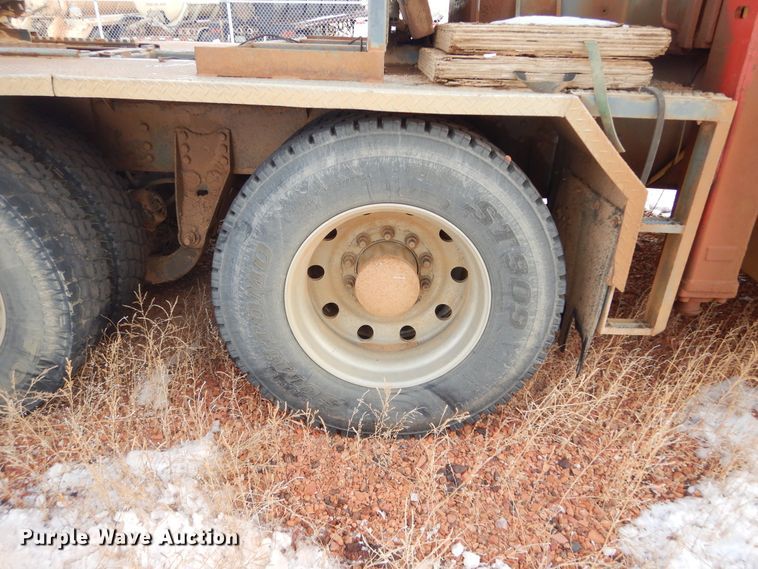 image for item KS9345 2007 Western Star 4900  crane truck