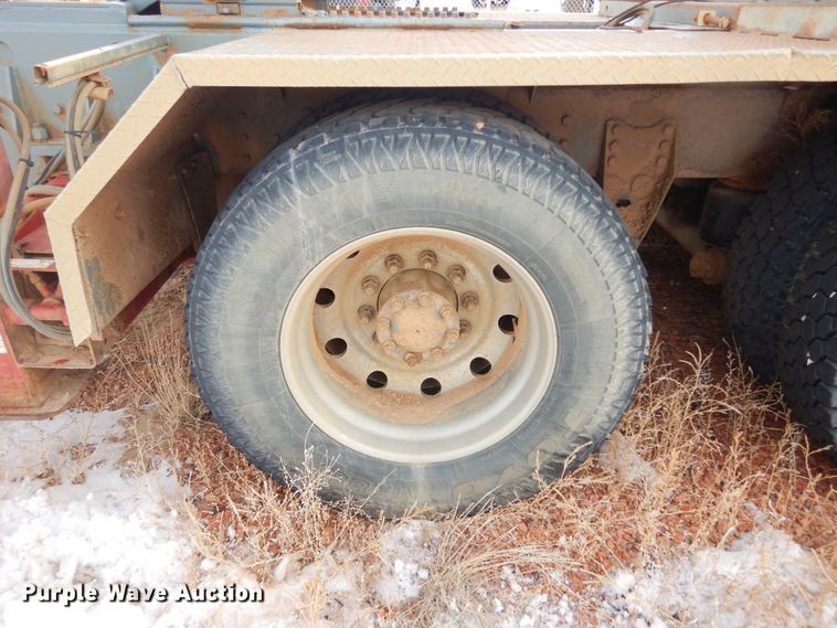 image for item KS9345 2007 Western Star 4900  crane truck