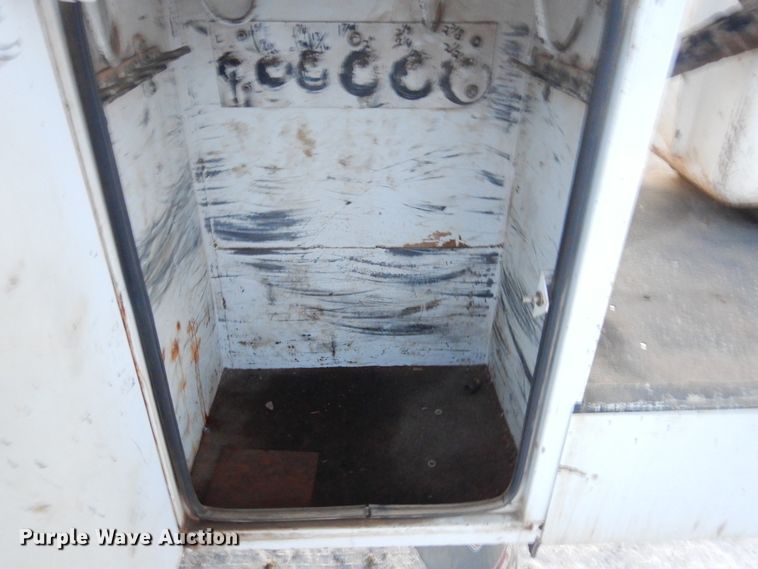 image for item KS9346 2013 Dodge Ram 5500HD  bucket truck