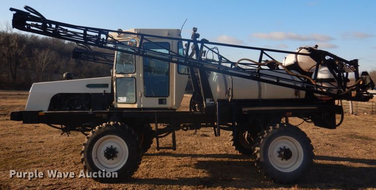 image for item DE7508 Willmar 6200 Xplorer  sprayer