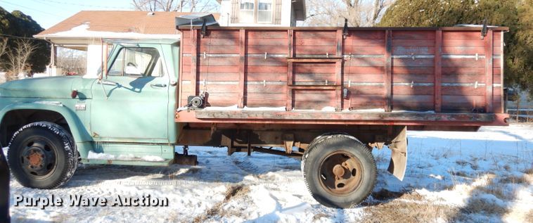 image for item DH8856 1966 Chevrolet C60  grain truck