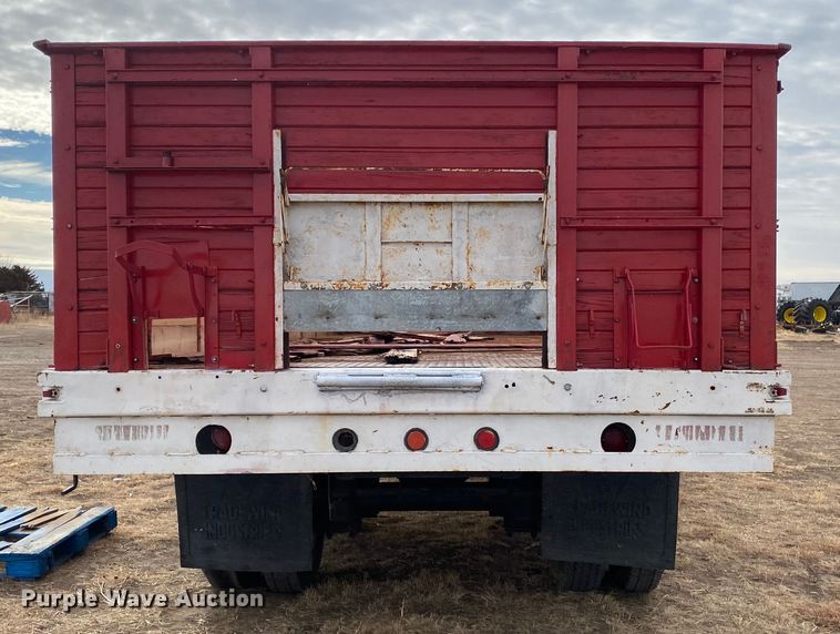 image for item DL1481 1973 Chevrolet C65  grain truck