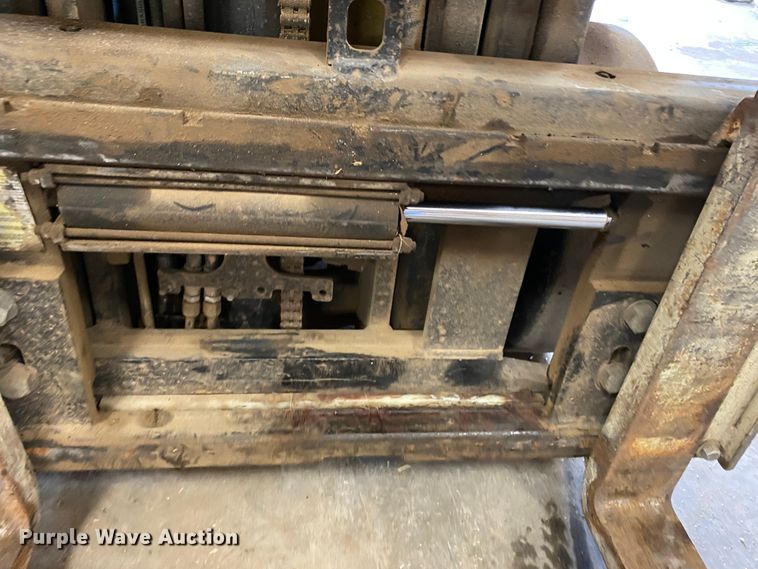 image for item DL1490 Yale  GLC050TFNUAE084 forklift