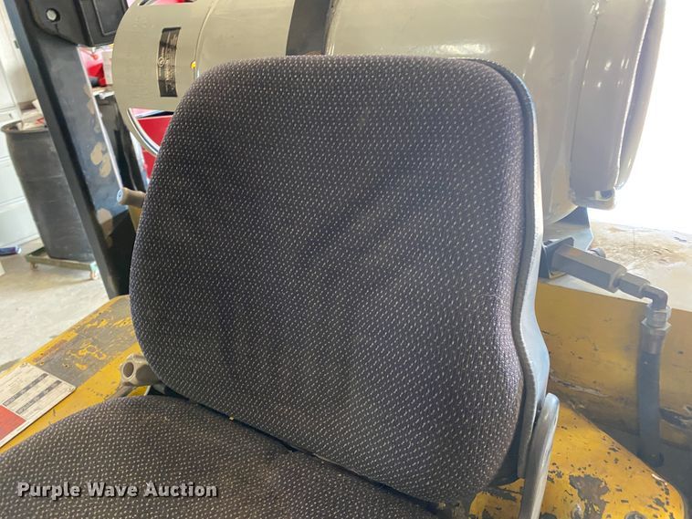 image for item DL1490 Yale  GLC050TFNUAE084 forklift