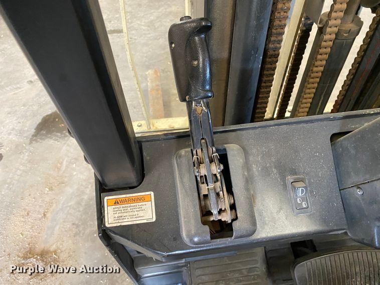 image for item DL1490 Yale  GLC050TFNUAE084 forklift