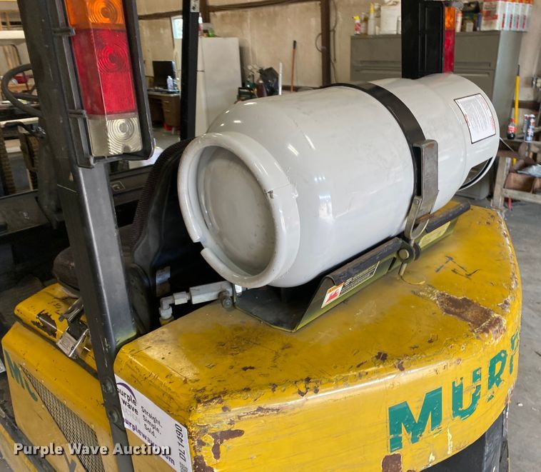 image for item DL1490 Yale  GLC050TFNUAE084 forklift