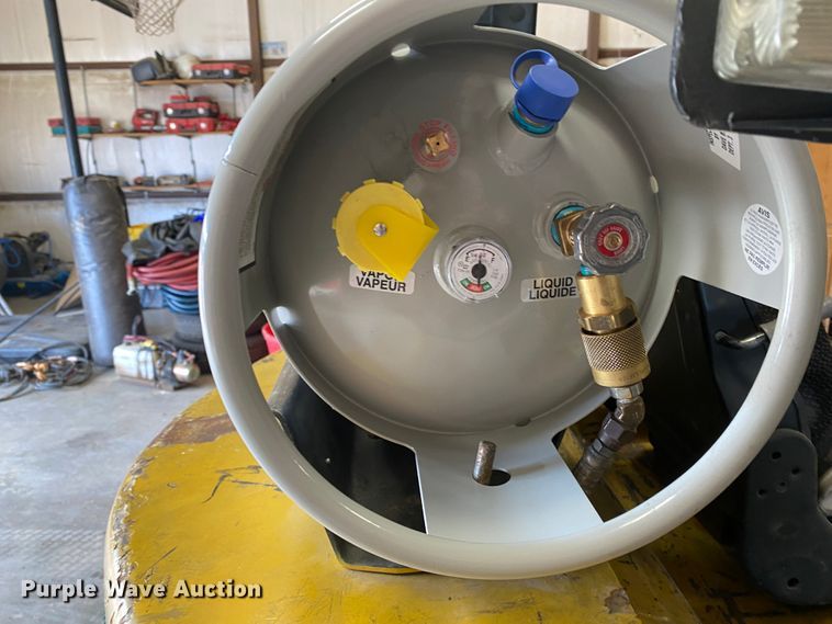 image for item DL1490 Yale  GLC050TFNUAE084 forklift