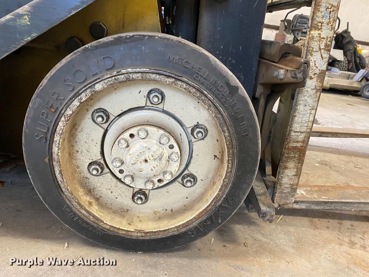 image for item DL1490 Yale  GLC050TFNUAE084 forklift